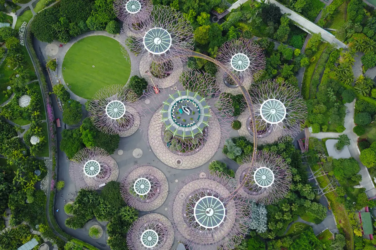 A Singapore-Malaysian trip takes you to the two lively and beautiful cities.