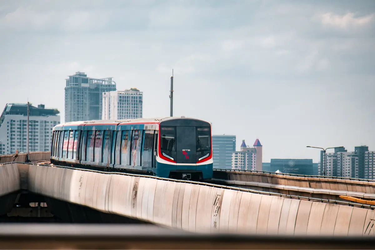 Explor the local area of Phuket and Krabi and experience the vibrant culture and enjoy the tasty food.