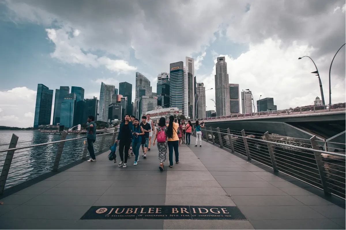Take a Singapore city tour and explore the many beautiful places on a day trip.
