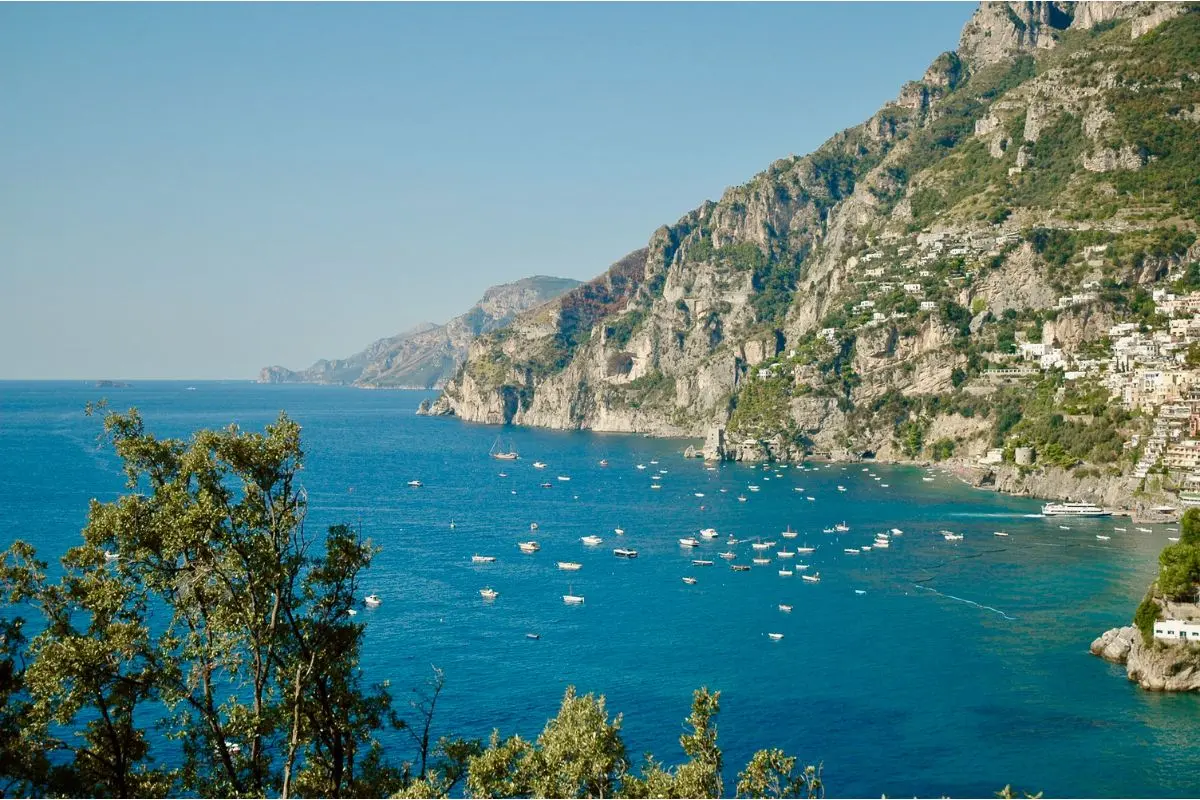 Enjoy the Beauty of Karela Thekkady