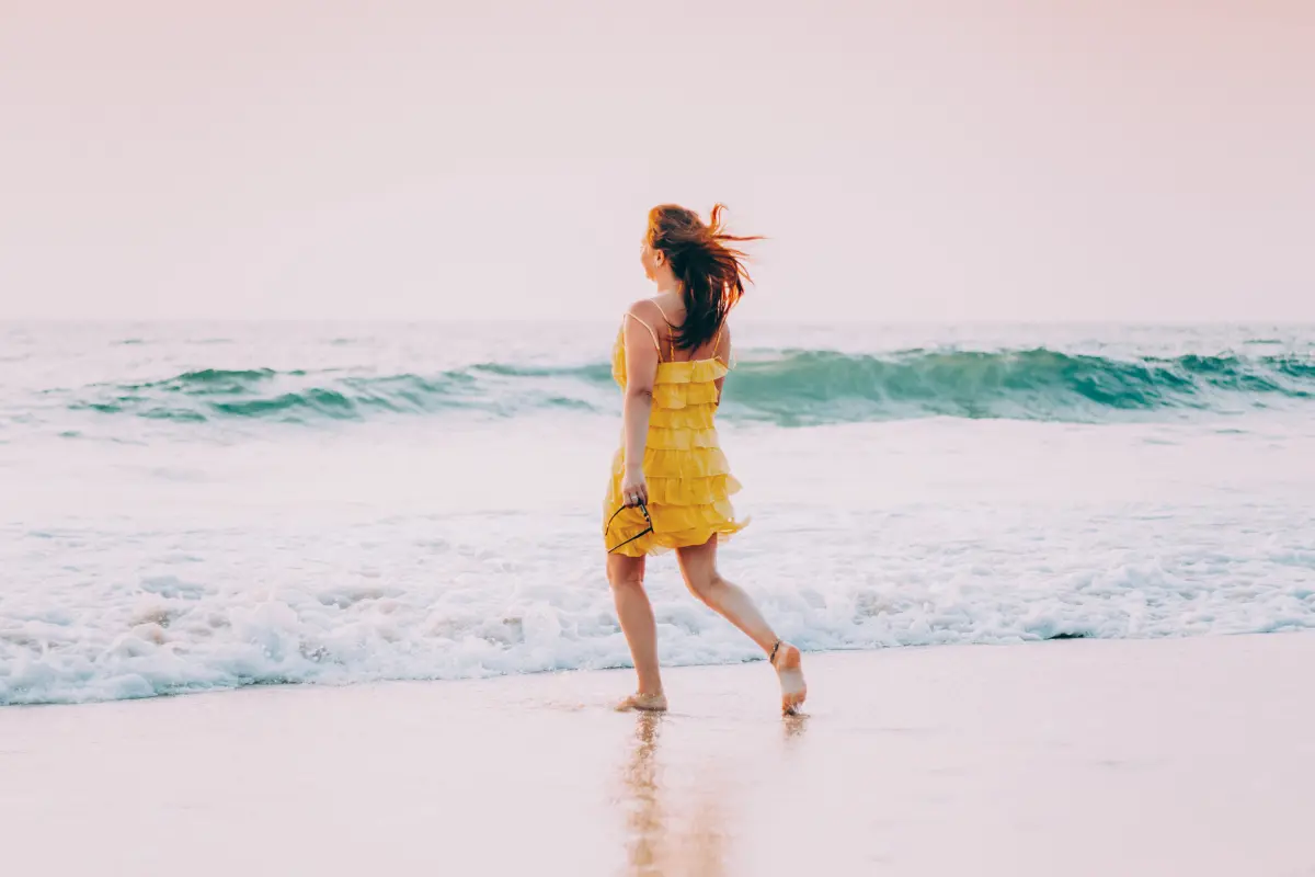 Spend beautiful time with your partner on the romantic beach of Goa.