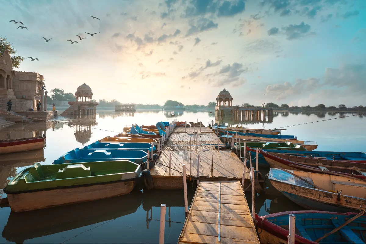 Explore all the colors of Rajasthan.